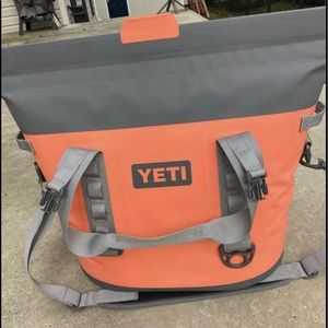 ETI Hopper M30 Insulated Cooler, CORAL RARE HTF to find in this color
